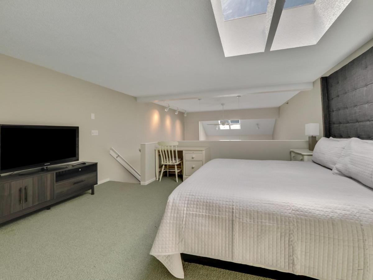 359 Edgewater Inn Charlevoix Dış mekan fotoğraf